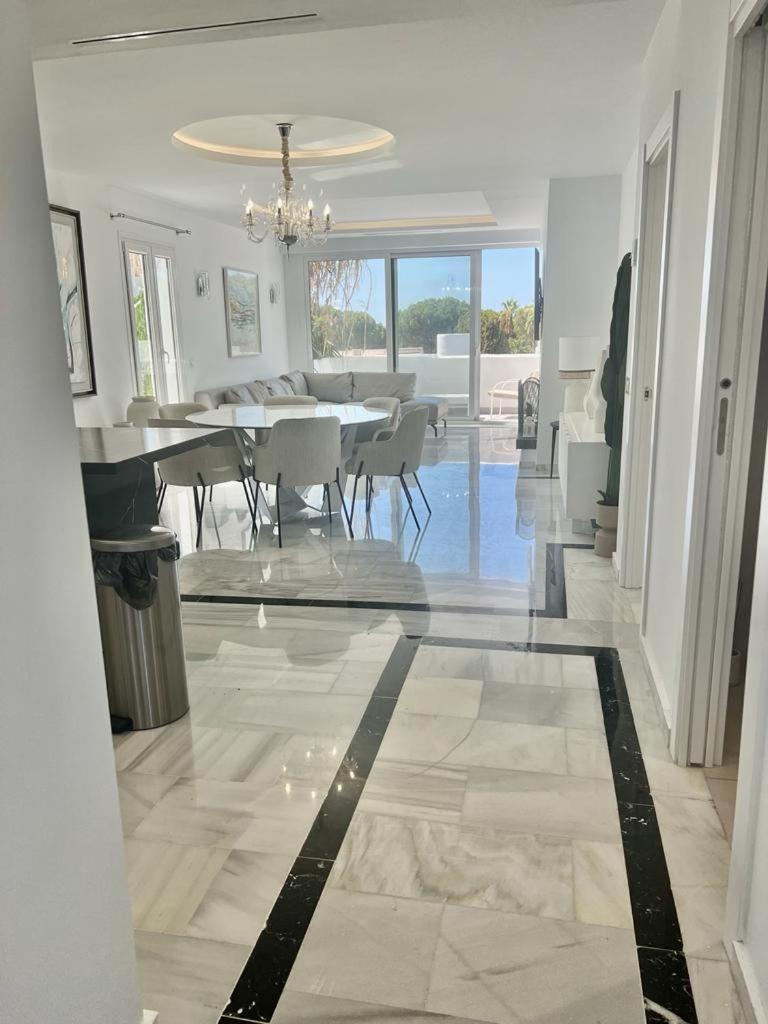 Somptueux Duplex Marbelle Apartamento *